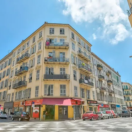 Magnifique En Plein Centre De *